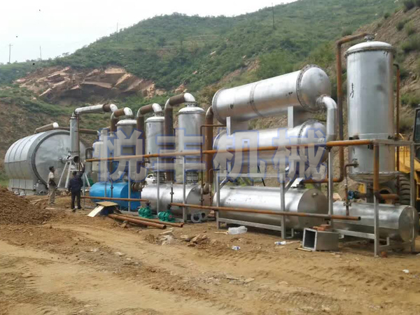 湖北煉油設(shè)備安裝現(xiàn)場