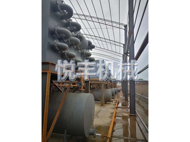 云南客戶煉油設(shè)備安裝現(xiàn)場